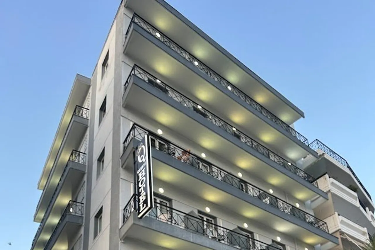 Queen Leriotis Hotel