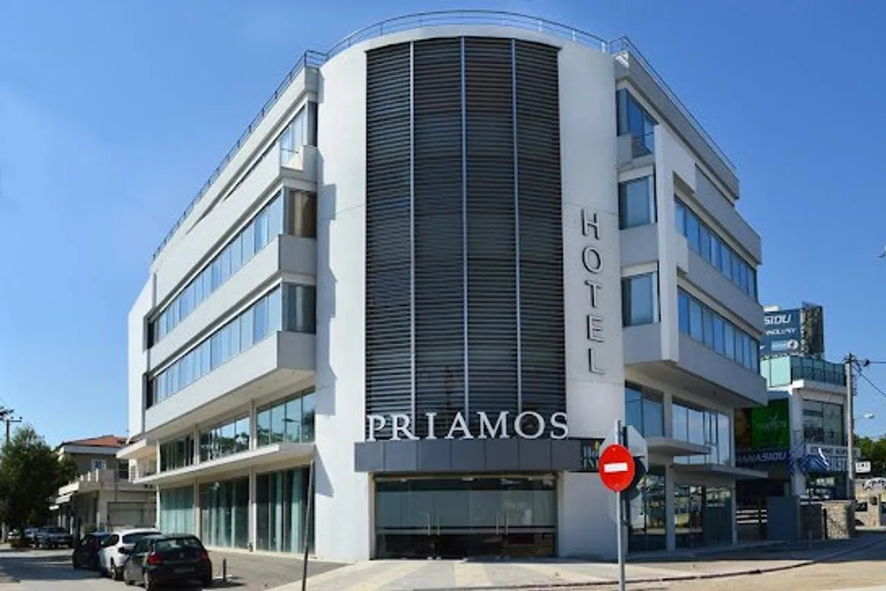 Priamos Cinema Hotel