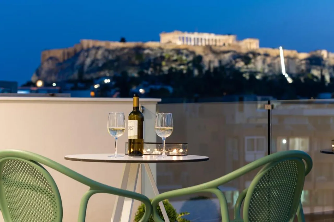 Enattica Suites