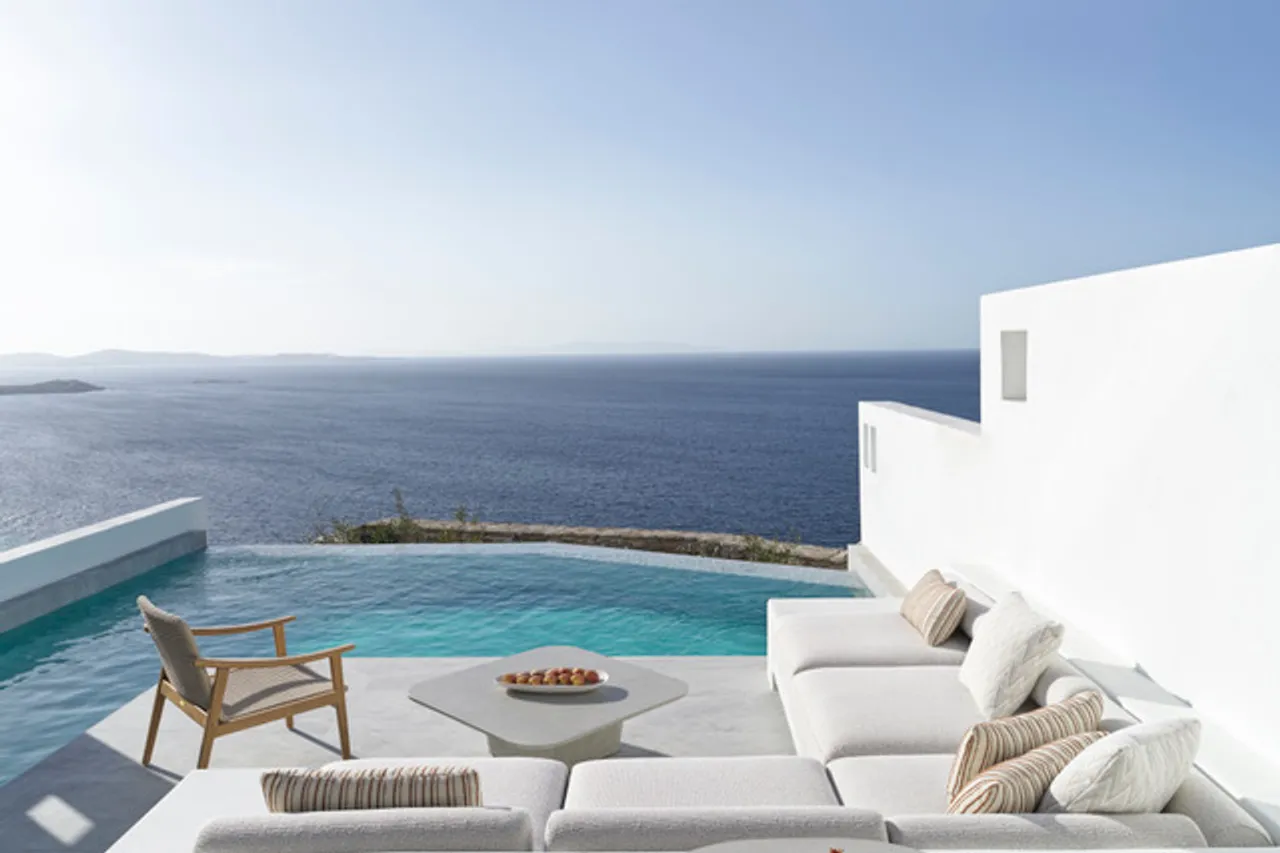 Deos Mykonos - A Myconian Collection Hotel