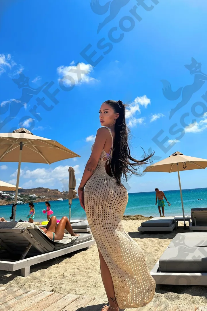 Book Zlata Hadid, Model escort in Mykonos — photo 11