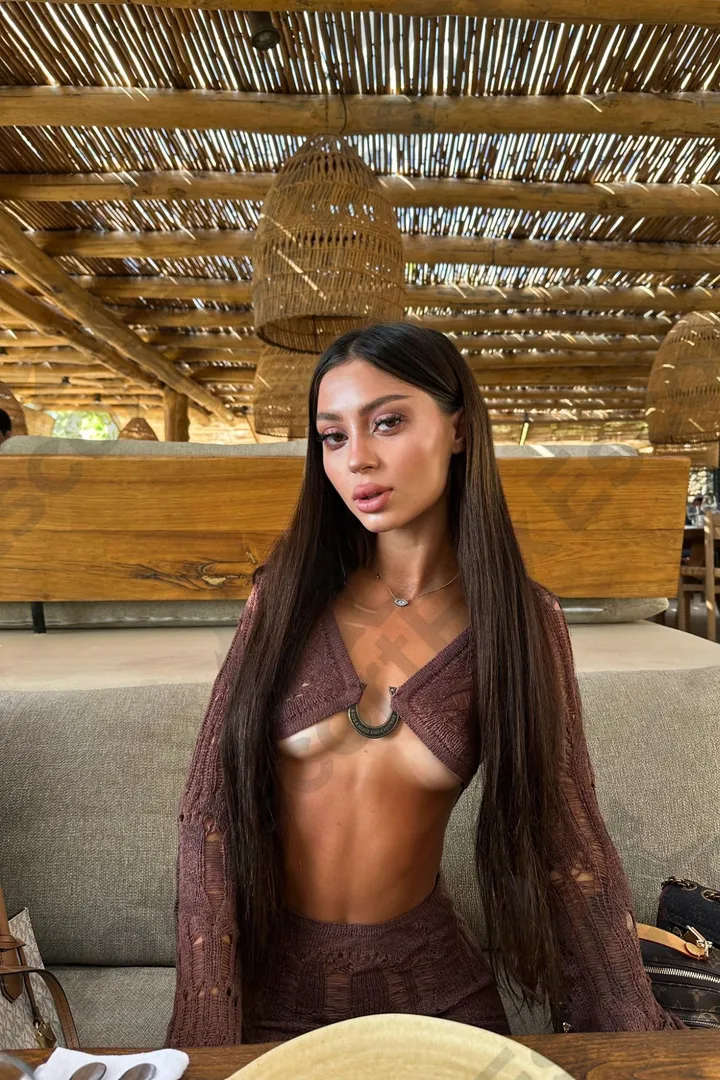 Model escort in Mykonos Zlata Hadid available in Mykonos — photo 9